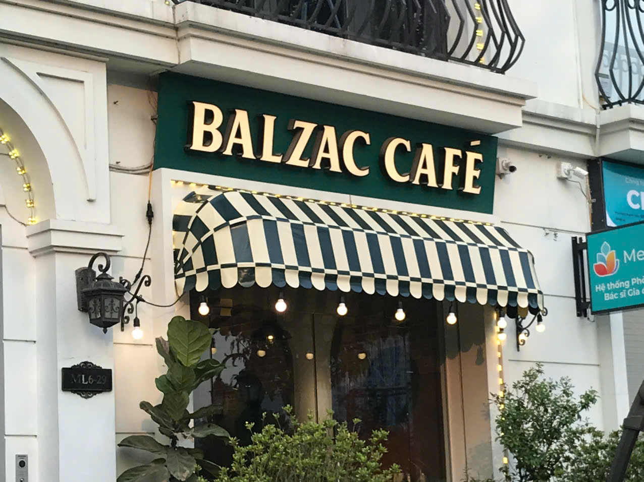 mai-vom-bat-gia-re